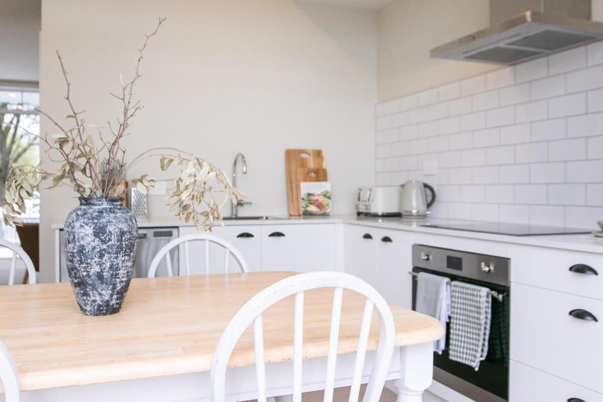Parkside Heritage Retreat 3-Bedroom Terrace Charm 크라이스트처치 외부 사진